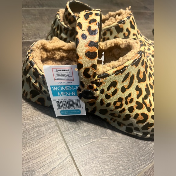 Simply Southern Fleece Clogs - Leopard Print Size 10 - Picture 6 of 9
